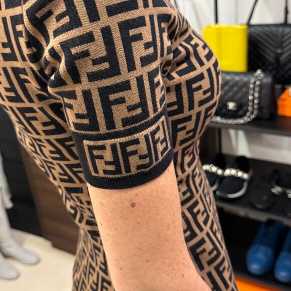 *AUTHENTIC* FENDI - Long Logo Dress, Size 36 - Picture 3 of 9